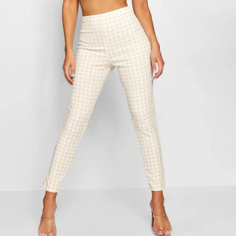 Boohoo Skinny Leg Checkered Pant Size 4 NWT! - Picture 1 of 8